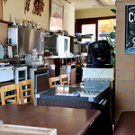 カンパリ - 奥に長いくつろぎ空間