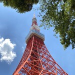 カフェ ラ・トゥール - 東京タワーを見上げる