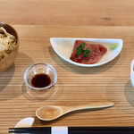 restaurant bio - 前菜とお刺身とサラダ