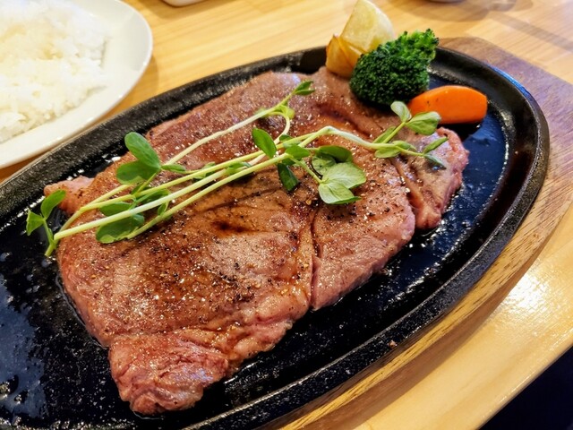 ステーキ くにお - 羽後牛島（ステーキ）の写真