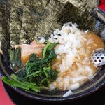 豚骨醤油ラーメン 王道家 - 