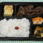 牛たん料理 閣 牛たん工房直売所 - 牛タン角煮弁当800円