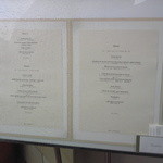 ラシェリール - 入り口に飾られたランチメニュー