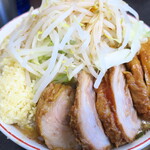 ラーメン二郎 - ＜参考＞小豚ラーメン＋野菜ニンニクカラメ
