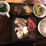 炭火焼肉 羅山 - 