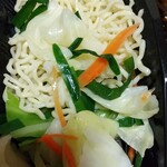 中華そば寅 - 料理写真:「 ミニまぜ寅の麺 」と、「 ベジ寅の野菜 」を一緒に☆