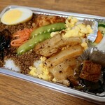 千味家 - 【日替わり】お好みそぼろ弁当（800円）