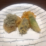 お酒と和彩 いづる - 天ぷら盛り合わせ