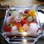 ラトリエ ア マ ファソン - 苺・柚子の香るトロンプルイユ仕立てのパフェ