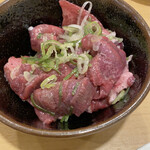 焼肉処 まるます家 - 牛タン切り落とし♬
      コレ…ヤバ旨です♡
      数量限定なので…(￣b￣)ｼｰｯ!