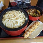 円満 - 私の頼んだ、きのこ汁うどんの1Kg盛り(税込1180円)+ちくわ天(110円)で、1290円