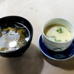 寿司割烹 徳川 - 味噌汁、茶碗蒸しもセットに付くよ
