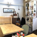 のんきぃ - テーブル席