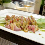 トリワイン ＰＩＫＯＳＨＨＨＵ - 丹波地鶏のももタタキ