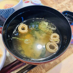 食楽 粋蓮 - お味噌汁　わかめと豆腐