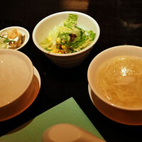 廣東料理 民生 ヒルトンプラザウエスト店 - スープ、サラダ、お粥