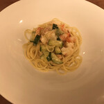ラガッツァ - パスタ　海老とズッキーニのクリームソース