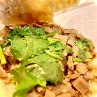 四川名菜 川府 - 肉夾饃にもパクチーが