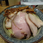 煮干し中華そば 一剣 - チャーシューは心遣い