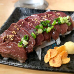 博多もつ処 東屋 - 馬のレバ刺し