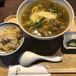 nioumonuneno - 肉カレーうどん、季節の炊き込みご飯