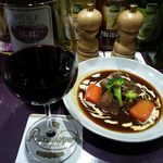 ばぁる・ひらら - タンシチューと赤ワイン