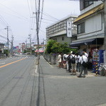 麺や 紡 - 吹田から茨木に抜ける幹線道路沿い　すぐ先には中央環状線