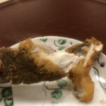 日本料理 久丹 - 胸鰭を割ったところ。蒸気が見えるでしょうか？
