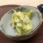 日本料理 久丹 - 香の物のキャベツです