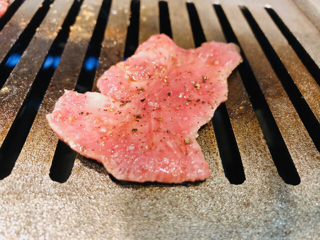 精肉卸問屋直営 江坂焼肉ホルモン 肉匠牛次郎 ギュウジロウ 江坂 焼肉 食べログ