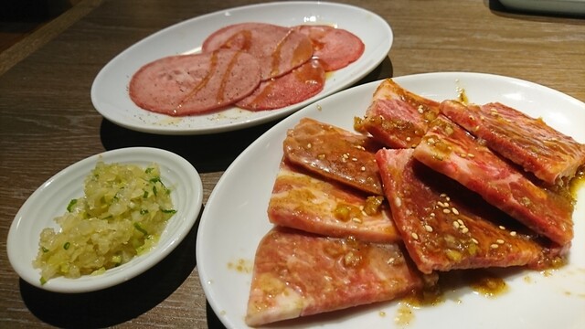 じゃんじゃか 沖浜店 二軒屋 焼肉 食べログ