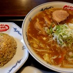 しな喜 - みそチャーシューめん(990円税込)のミニチャーハンセット(お好きな麺＋300円税込)、串かつ(400円税込)