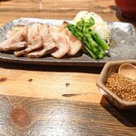 蕎麦前ながえ - 自家製豚ハムの炙り 1,100円