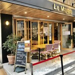 Le Marais - 大箱でカジュアルな雰囲気の店