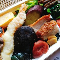 御料理 寺沢 - 贅沢のり弁当の贅沢なおかず