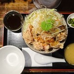 中華食堂 よしだ屋 -  唐揚げ丼（並盛）