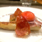 ジュンジーノ - ホワイトアスパラ 卵黄のコンフィ 生ハム