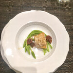 ジュンジーノ - 甘鯛の鱗焼き 野生のアスパラガス ドライトマト