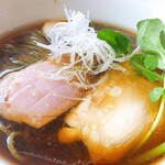 ブン ブン ブラウ カフェ ウィズ ビーハイヴ - 