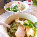 ブン ブン ブラウ カフェ ウィズ ビーハイヴ - 