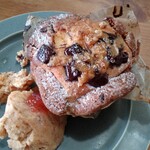 エムイーベイク - ピーナッツバターのクリームは別置きで