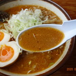 横浜らーめん 吉田家 - スープ