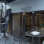 燻製バル モトカラ - 換気バッチリテラス席、喫煙可能