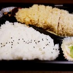 とんかつ成蔵 - ロースかつ弁当　　2,000円