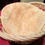 サライ - 【'12/05/17撮影】ケバブランチ 900円 のピタパン
