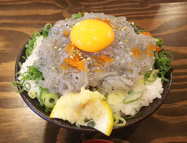 生しらす By おおおおお お魚食堂 こたや 井原里 魚介料理 海鮮料理 食べログ