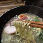 麺屋 一八 - 濃厚汐らぁ麺