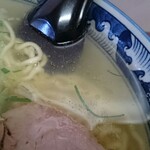 日の出食堂 - 澄んだ旨味塩スープ