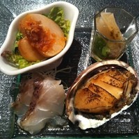 中国料理 カリュウ(ヨコハマ グランド インターコンチネンタル ホテル) - フカヒレのお刺身　あわび　平貝　鯛の冷菜