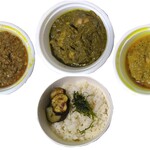 ビートイート - （テイクアウト）カレー3種類（函館あかり農場の豚と蝦夷鹿のキーマカレー、サグチキン、ブリのかれー）とライス、副菜のセット